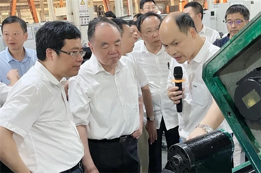 中國(guó)科協(xié)、中國(guó)工程院“科創(chuàng)中國(guó)”智匯臺(tái)州系列活動(dòng)團(tuán)隊(duì)來(lái)溫嶺市考察調(diào)研